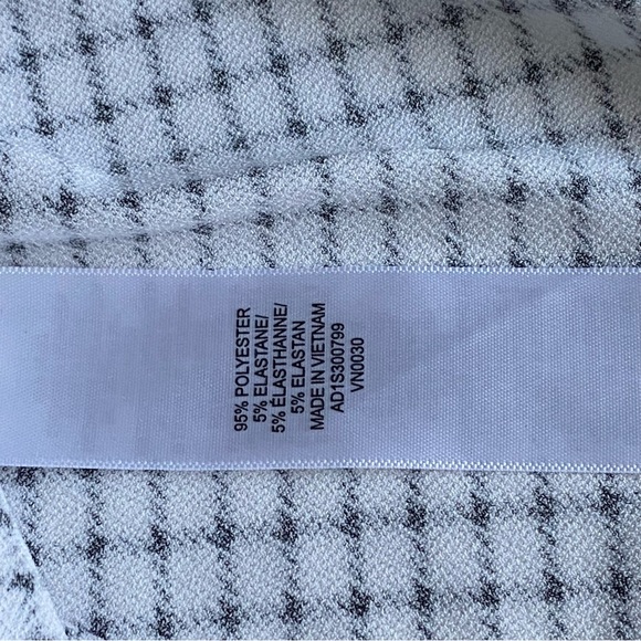 Adrianna Papell Blouse in Size Medium White Black Checked Comfy Stretch - Picture 11 of 12